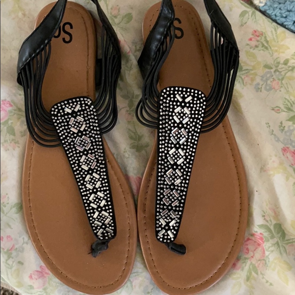 Sandles